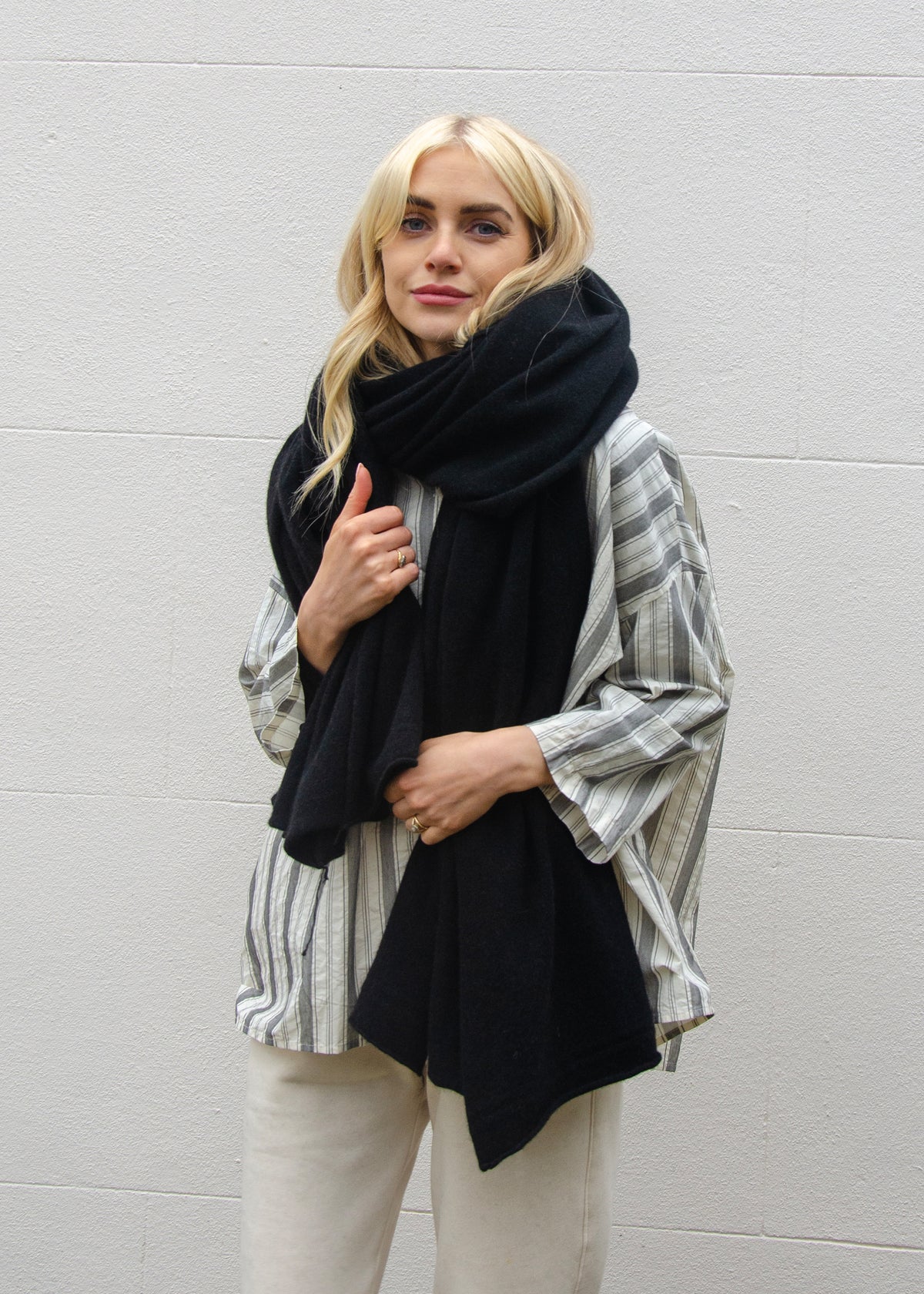 Oversize Recycled Cashmere Scarf | Black