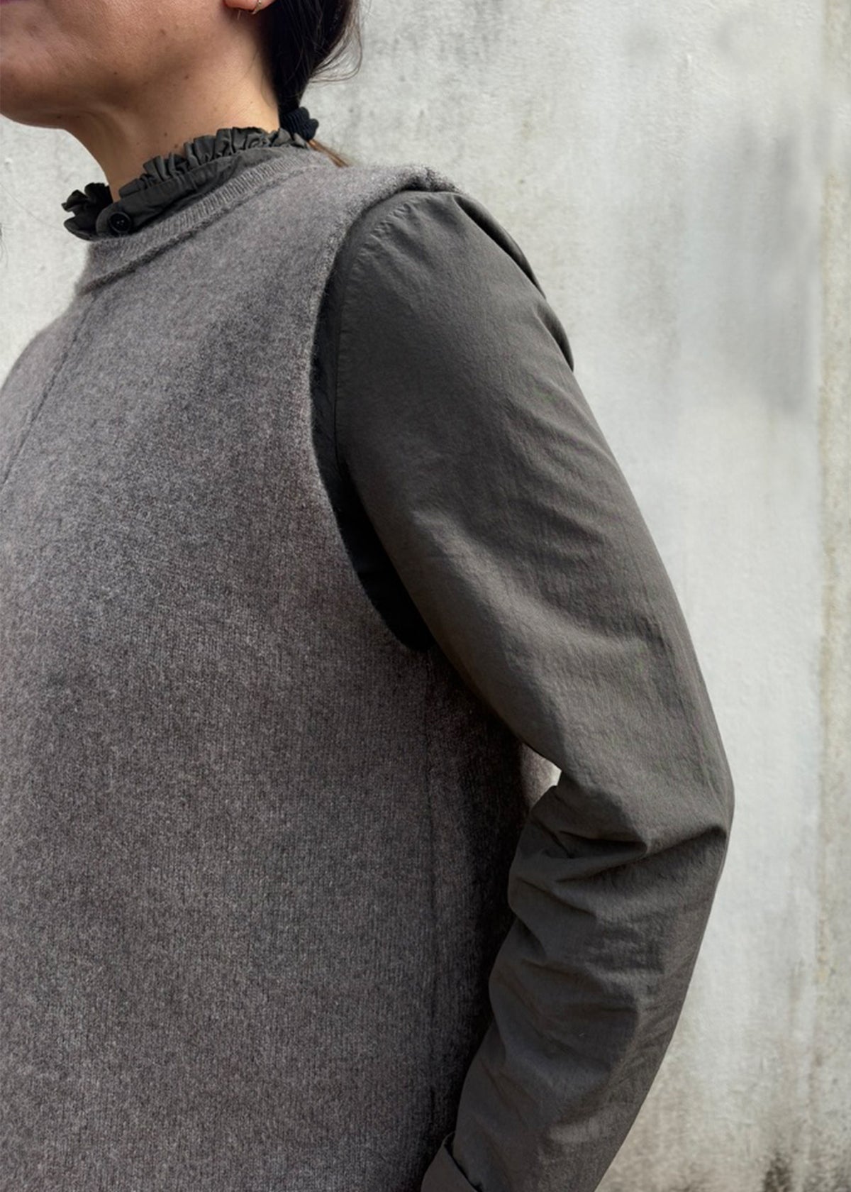 Cashmere Cable Front Vest Top | Mushroom