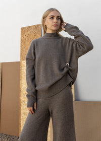 High Neck Cashmere Sweater | Mushroom